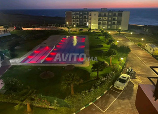 شقة فاخرة على البحر مع المسبح