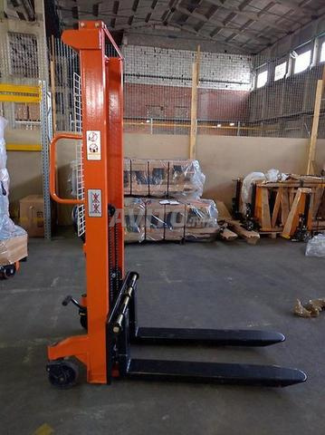 GerbeureElectrrique/Semi Electrique/GerbeureManuel - 2