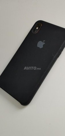 coque iphone XS max en silicone et en cuir  - 1