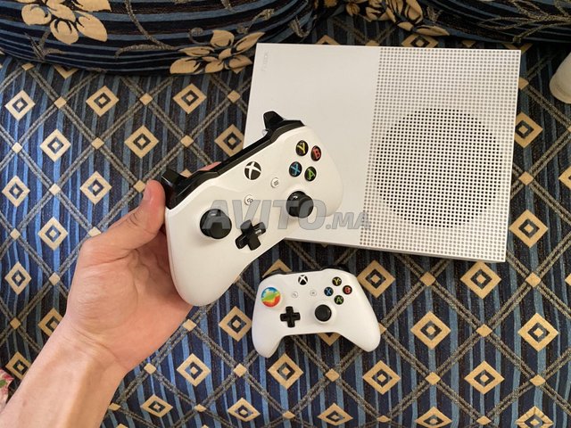 Xbox one S 2 manettes  - 5