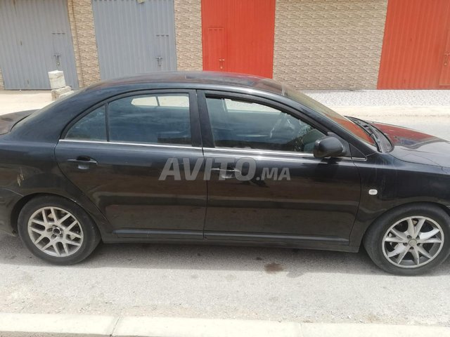 Voiture Toyota Avensis 2005 à Laâyoune Essence - 9 chevaux