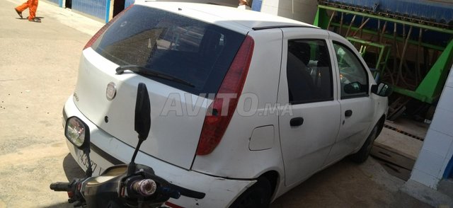 Voiture Fiat Punto 2011 à Khénifra Diesel