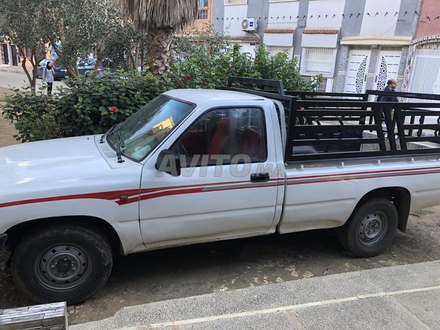 Voiture Toyota Hilux 1991 à Khemisset Diesel - 11 chevaux