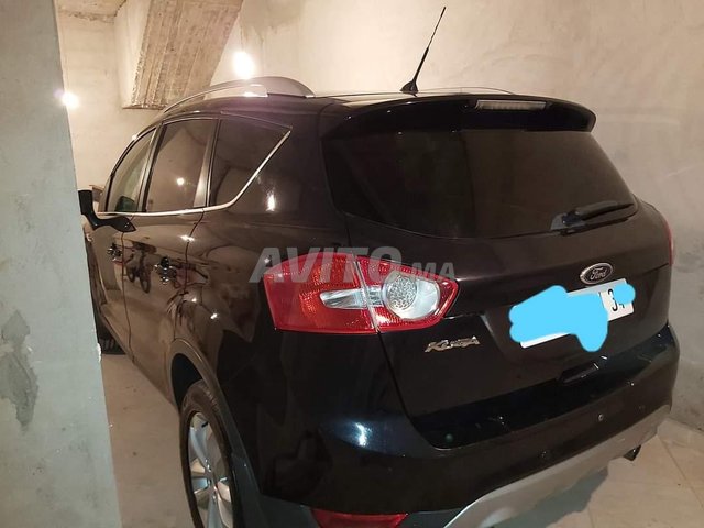Voiture Ford Kuga 2012 à Laâyoune  Diesel  - 8 chevaux