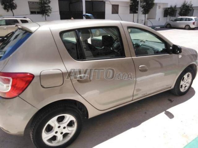 Voiture Dacia Sandero 2015 à Tanger Diesel - 6 chevaux