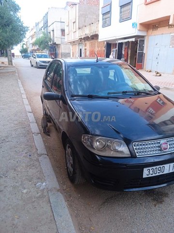 Voiture Fiat Punto 2009 à Khemisset Essence