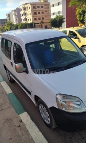 Voiture Peugeot Partner 2011 à Salé Diesel - 7 chevaux