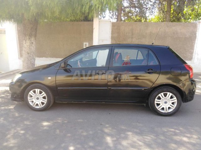 Voiture Toyota Corolla 2006 à Béni Mellal Diesel - 8 chevaux