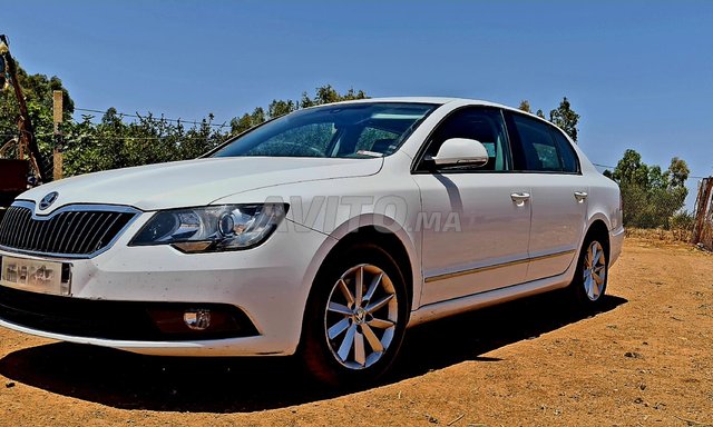 Voiture Skoda Superb 2013 à Kénitra Diesel - 7 chevaux
