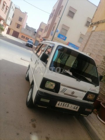 Voiture Suzuki Carry 1990 à Laâyoune Essence - 5 chevaux