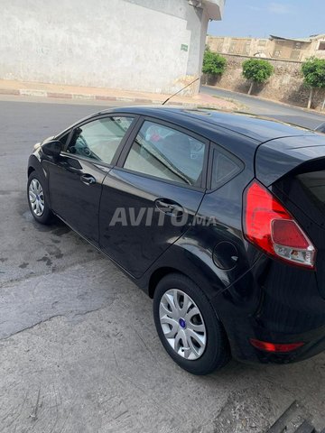 Voiture Ford Fiesta 2016 à Casablanca Diesel - 6 chevaux