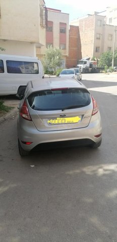 Voiture Ford Fiesta 2016 à Meknès Diesel - 6 chevaux