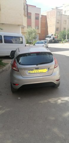 Voiture Ford Fiesta 2016 à Meknès  Diesel  - 6 chevaux