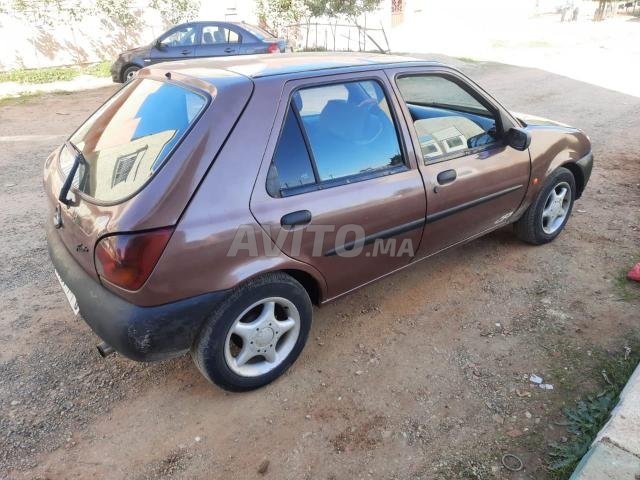 Voiture Ford Fiesta 1997 à Sidi Kacem Essence - 6 chevaux
