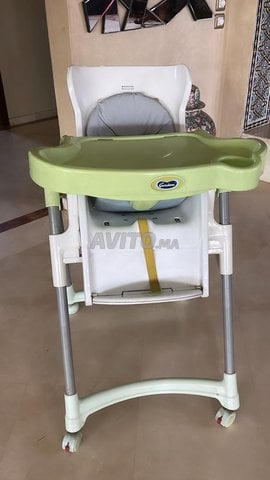 Chaise haute pour enfant  - 4