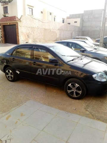 Voiture Toyota Corolla 2002 à Laâyoune  Essence  - 7 chevaux