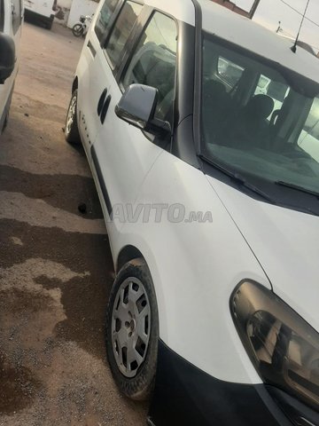 Voiture Fiat Doblo 2016 à El Jadida Diesel - 6 chevaux