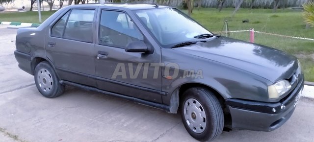 Voiture Renault R19 1998 à Tanger  Diesel  - 7 chevaux