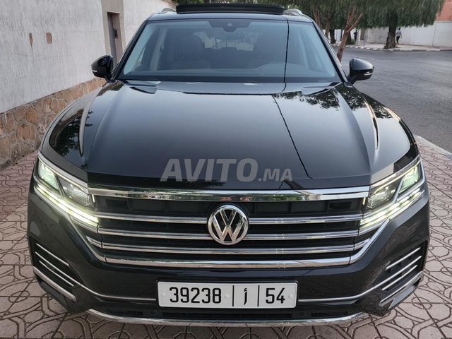 Voiture Volkswagen Touareg 2019 à El Jadida Diesel - 12 chevaux