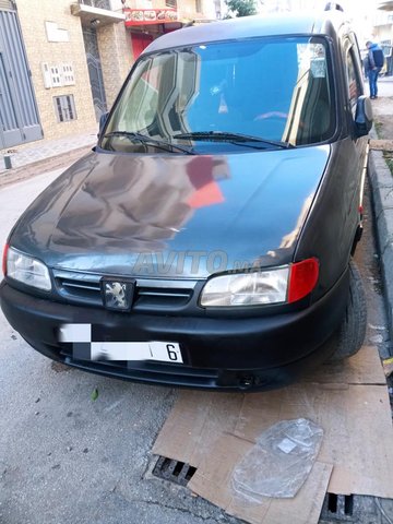 Voiture Peugeot Partner 2002 à Tanger  Essence