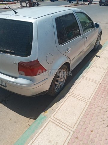 Voiture Volkswagen GOLF 4 2004 à Béni Mellal Diesel - 8 chevaux