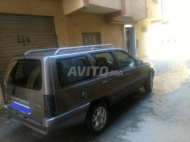 Voiture Opel KADETT 1986 à Tétouan Essence - 7 chevaux