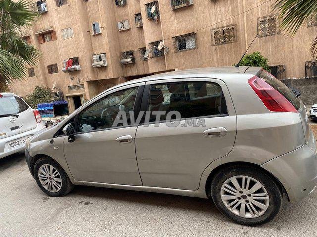 Voiture Fiat Punto 2011 à Casablanca Essence - 5 chevaux