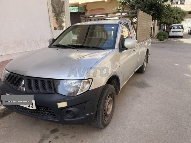 Mitsubishi l200 avito