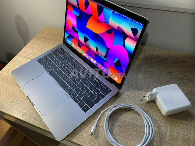 Apple MacBook Pro 2017 13 pouce 16 ram - 1