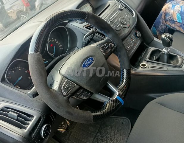 Ford focus avito