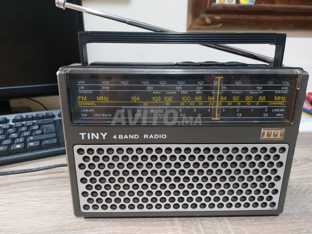 radio ITT pièce d'antiquité  - 1