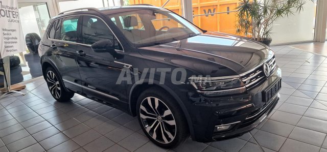 Voiture Volkswagen Tiguan 2017 à Meknès Diesel - 8 chevaux