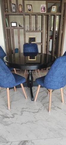 Table á manger Ikea extensible avec 6 chaise - 1