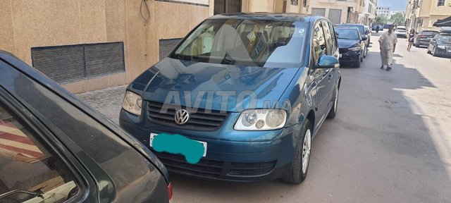 Voiture Volkswagen Touran 2004 à Casablanca  Diesel  - 8 chevaux