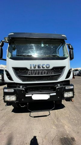 Iveco trakker 8x4 450 2016 - 2