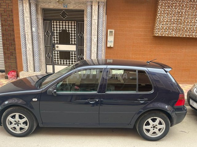 Voiture Volkswagen GOLF 4 1999 à Nador  Diesel  - 7 chevaux