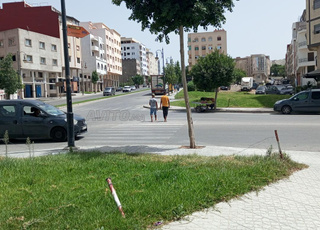 عرض محل تجاري للكراء على شارع الرئسي عزيب حج قدور