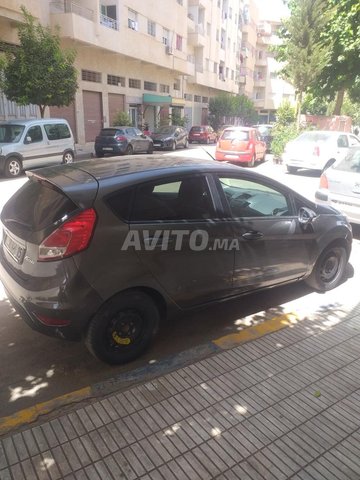 Voiture Ford Fiesta 2016 à Fès Diesel - 6 chevaux