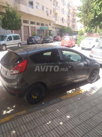 Voiture Ford Fiesta 2016 à Fès  Diesel  - 6 chevaux