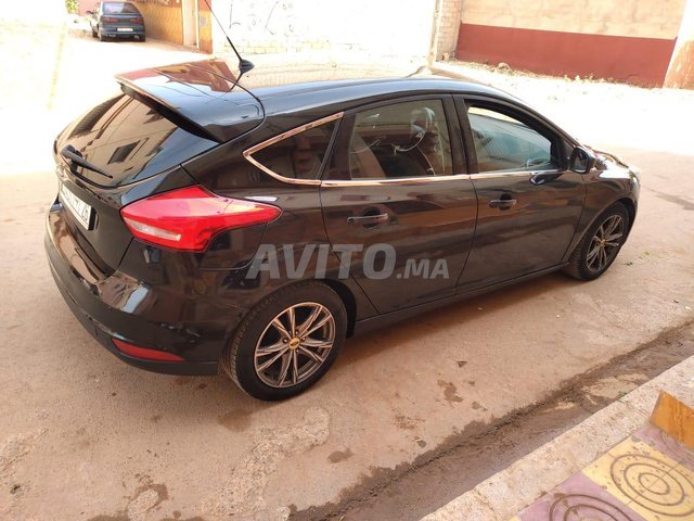 Voiture Ford Focus 2015 à Béni Mellal Diesel - 6 chevaux