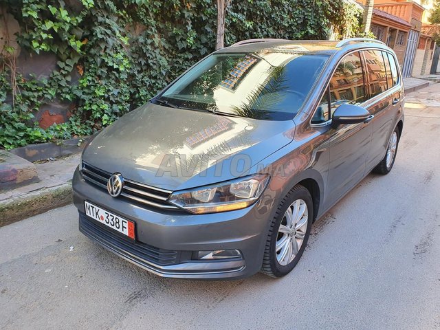 Voiture Volkswagen Touran 2017 à Casablanca Diesel - 8 chevaux