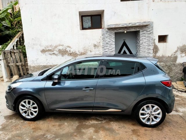 Voiture Renault Clio 2018 à Casablanca Diesel - 5 chevaux