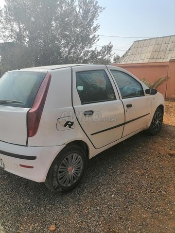 Voiture Fiat Punto 2009 à Ben Guerir Diesel - 5 chevaux