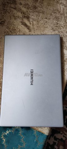 HUAWEI 2021 MATEBOOK I3 8TH 8GO RAM 256 SSD 15 - 1