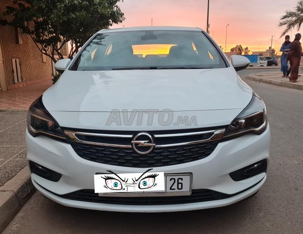 Voiture Opel Astra 2018 à Marrakech  Diesel  - 7 chevaux