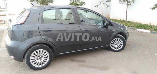 Voiture Fiat Punto 2018 à Rabat Diesel - 5 chevaux