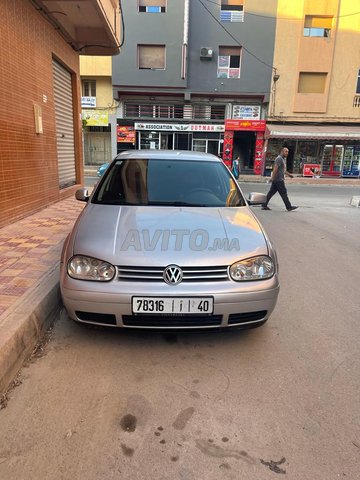 Voiture Volkswagen GOLF 4 1999 à Nador Diesel - 8 chevaux