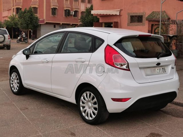 Voiture Ford Fiesta 2017 à Marrakech Essence - 6 chevaux
