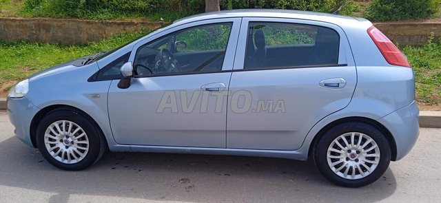 Voiture Fiat Punto 2009 à Salé Essence - 7 chevaux