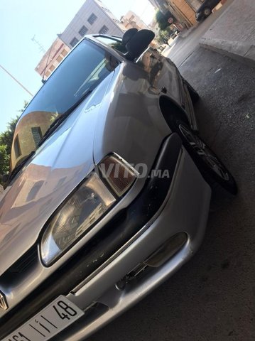Voiture Renault R19 1995 à Nador Essence - 8 chevaux
